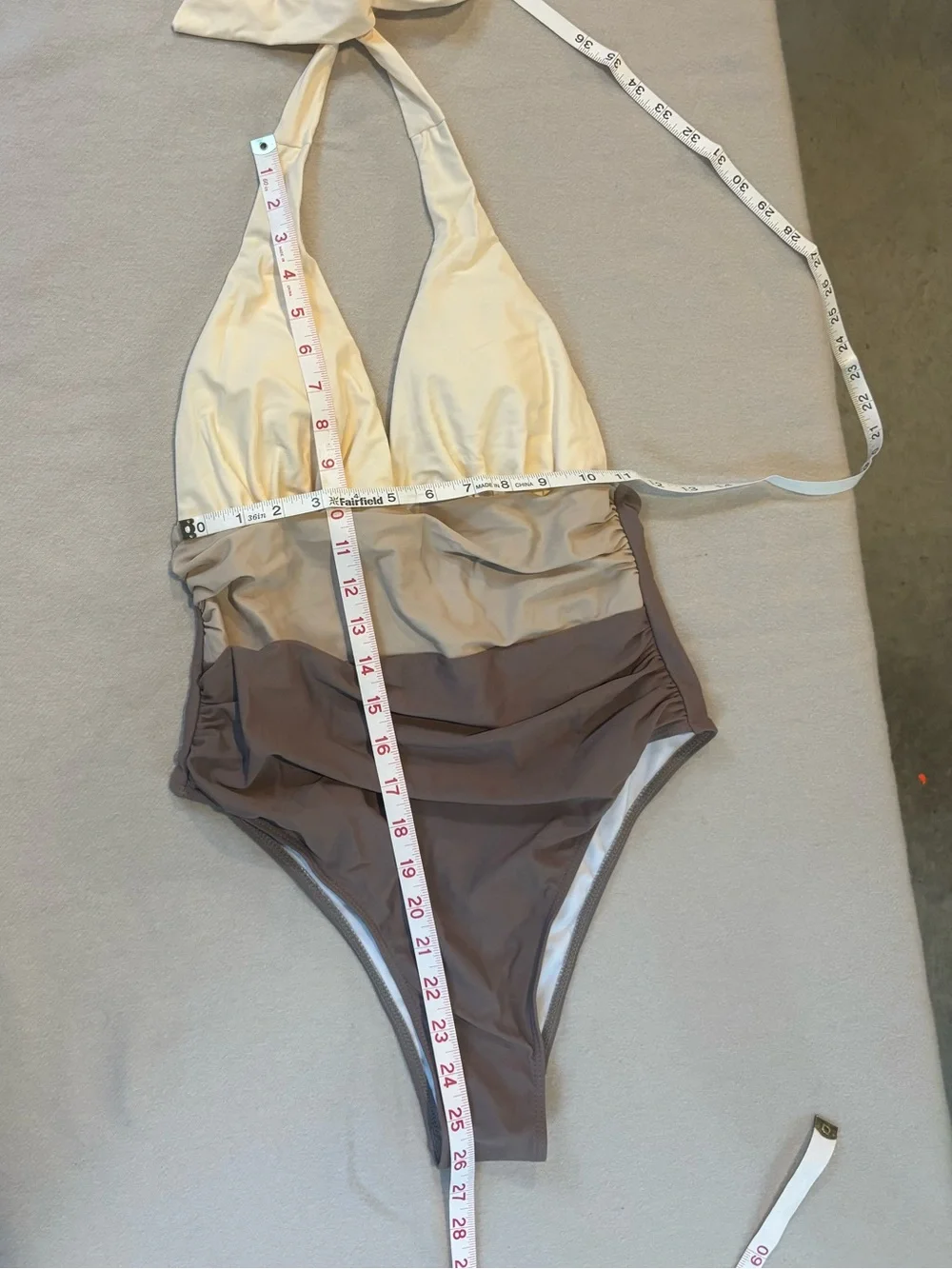Cupshe Colorblock Halter One-Piece Swimsuit in Cream, Tan & Brown size M